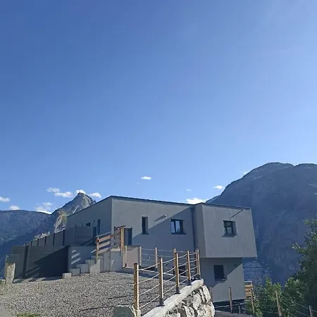 La Croix Des Tetes *